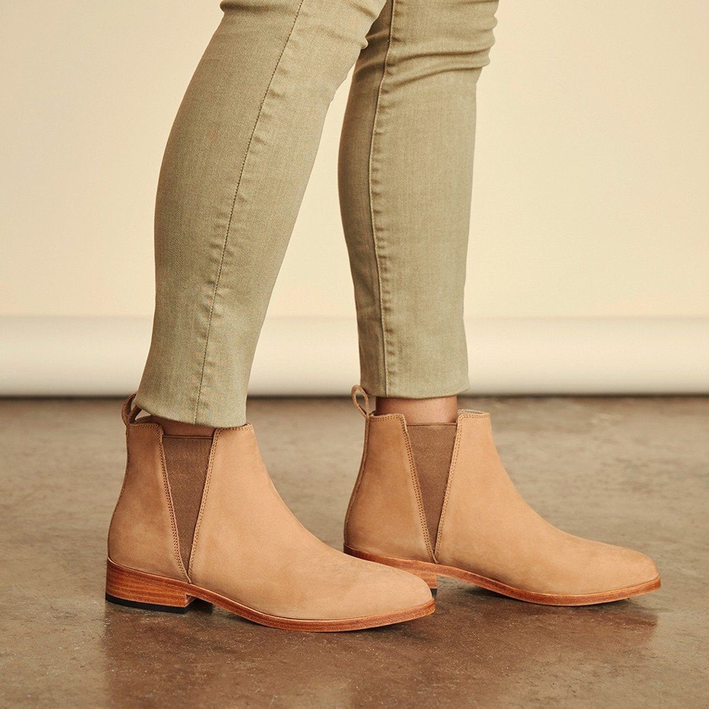 Nisolo Chelsea Boots in Sand